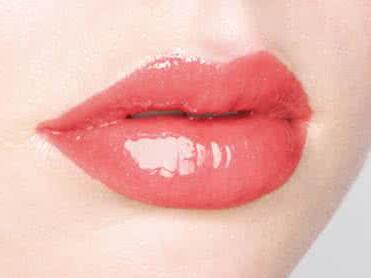 欧美范性感双唇 自体脂肪填充丰唇美的更自然
