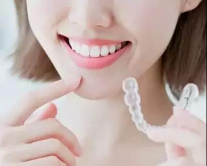 牙齿矫正有年龄限制吗 深圳罗湖区口腔医院 让牙齿整齐洁白