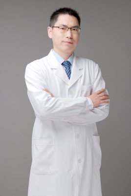 鼻翼缩小手术价格贵不贵 郑州天后整形医院朱东磊鼻专家